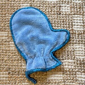 Norwex Blue Dusting Mitt